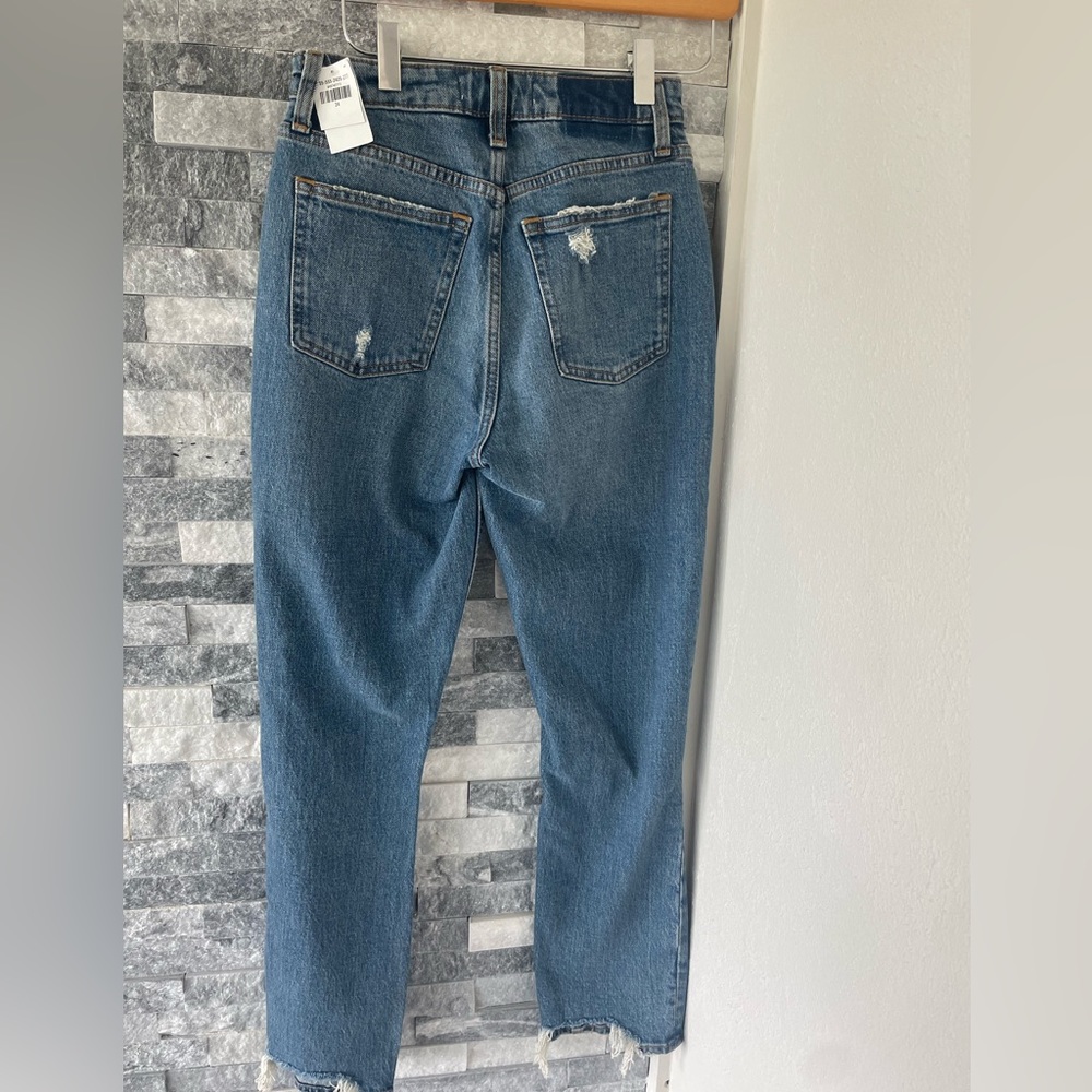 Women’s ABERCROMBIE & FITCH NWT The Mom High Rise  Distressed Jeans-Blue-24/00 - Picture 2 of 8